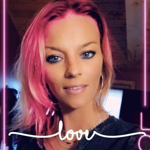 Meet your Posher, Mercedes